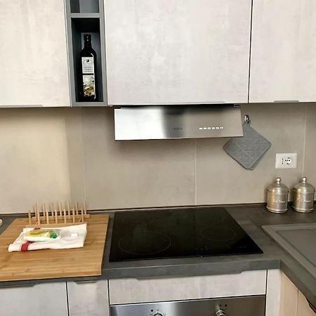 Appartamento Con Terrazzo Sui Tetti Milanesi Bagian luar foto