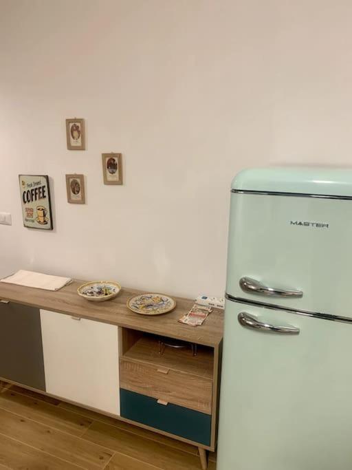 Appartamento Con Terrazzo Sui Tetti Milanesi Bagian luar foto